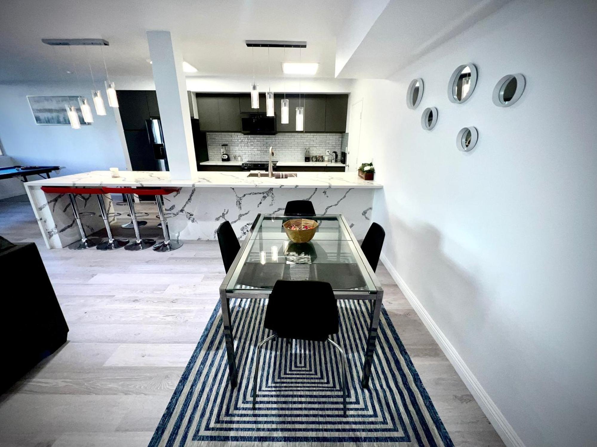 Amazing Large 2 Bedroom West Hollywood Apartment ลอสแอนเจลิส ภายนอก รูปภาพ