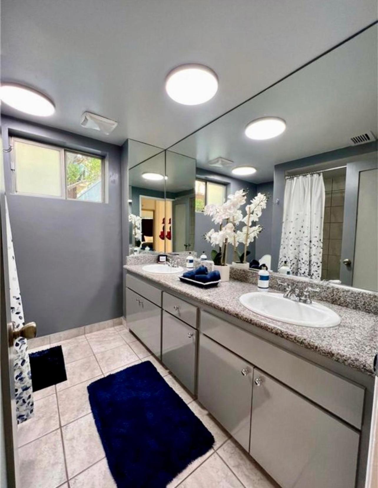 Amazing Large 2 Bedroom West Hollywood Apartment ลอสแอนเจลิส ภายนอก รูปภาพ
